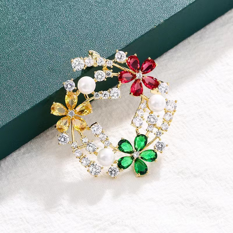 Spilla di design popolare con  - Women'S Accessories Manufacturers recensione e prezzo