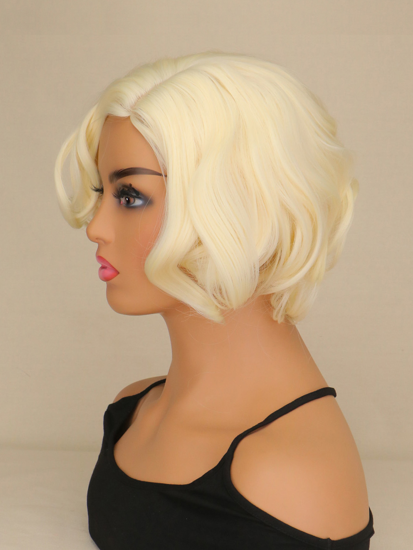 Parrucche Sintetiche Corte e R - Women'S Accessories In The 1950S recensione e prezzo